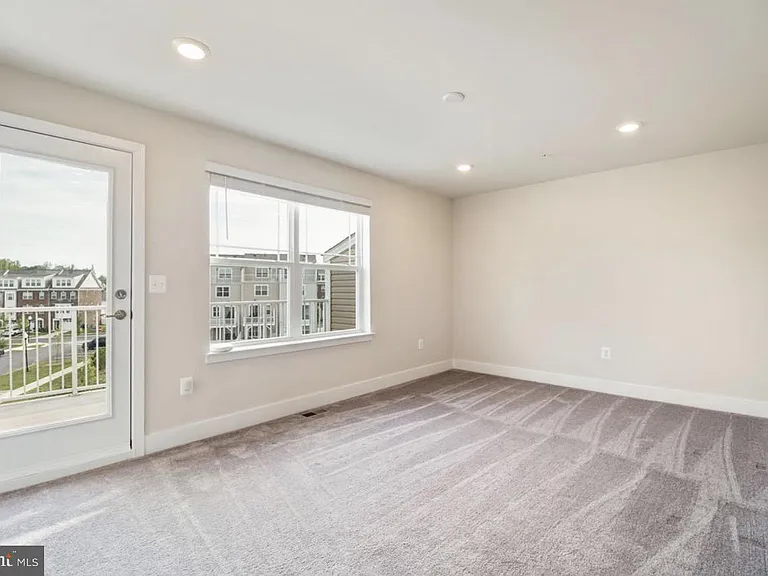 11687 Emily Dickinson Pl — Photo 25