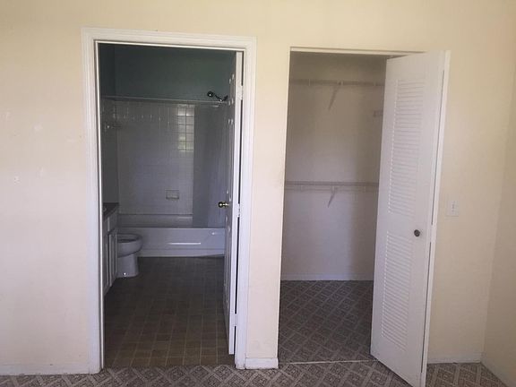 walk in closet