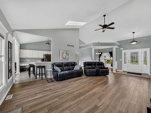 3rd image of 30295 Copperwoods Dr