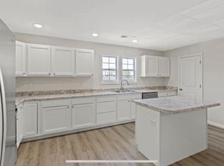 275 Broadway St #A, Irvine, KY 40336