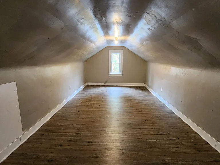 1138 Collinwood Ave — Photo 12