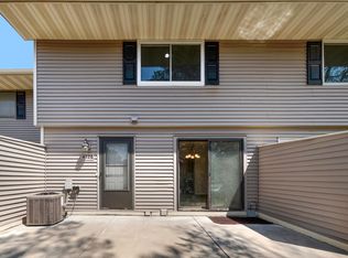 4326 Chatsworth St N, Shoreview, MN 55126