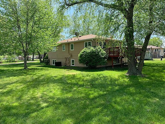 2nd image of 403 Edwards Dr