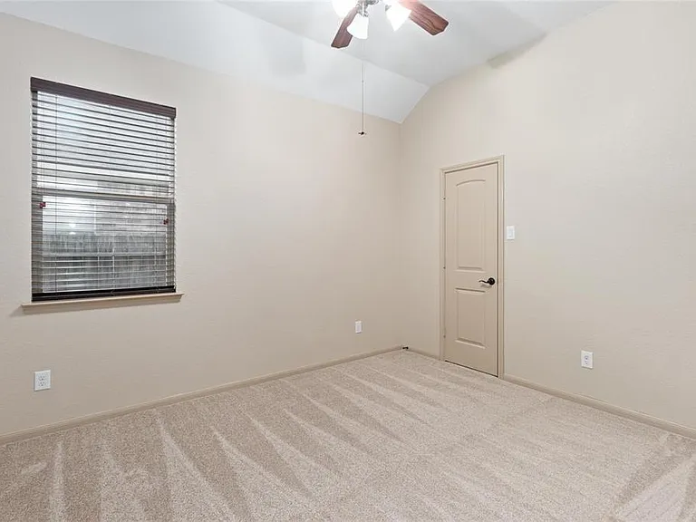 2886 Aurelia Ln — Photo 24