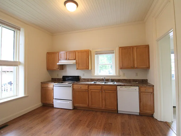 330 N High St #101 — Photo 15