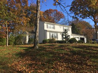 430 Adley Rd, Fairfield, CT 06825