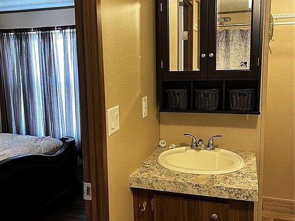 5th image of 2503 Double Eagle Dr