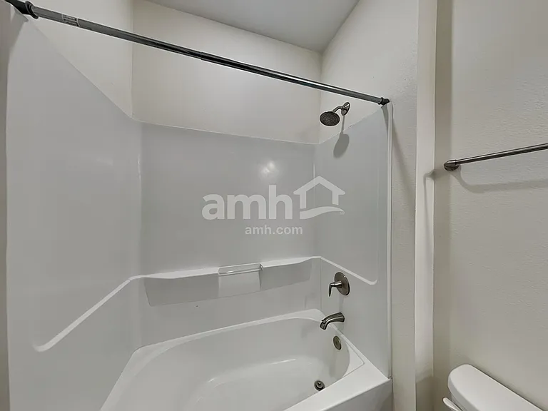 4431 Reisswood Loop — Photo 16