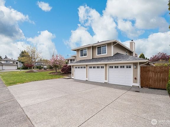4th image of 1728 Amber Boulevard