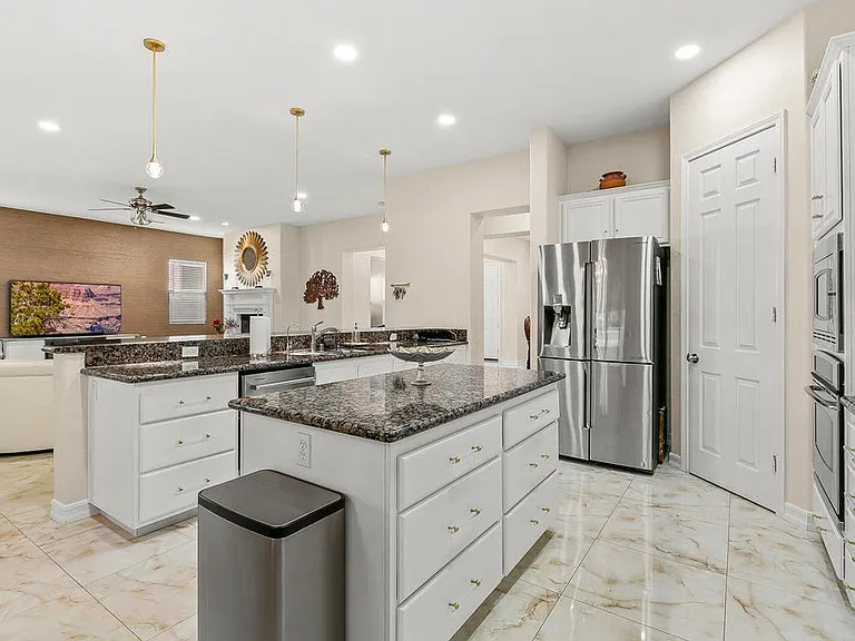 46211 Roadrunner Ln — Photo 8