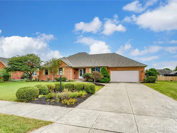 195 Cousins Dr, Carlisle, OH 45005