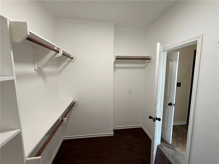 8317 Pocono Cir — Photo 30