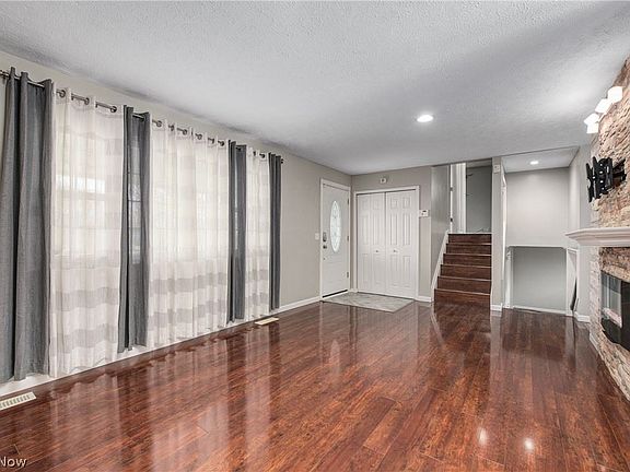 5th image of 4000 Caferro Ave