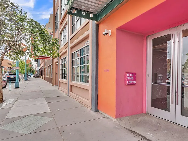 610 Central Ave SW #4H — Photo 2