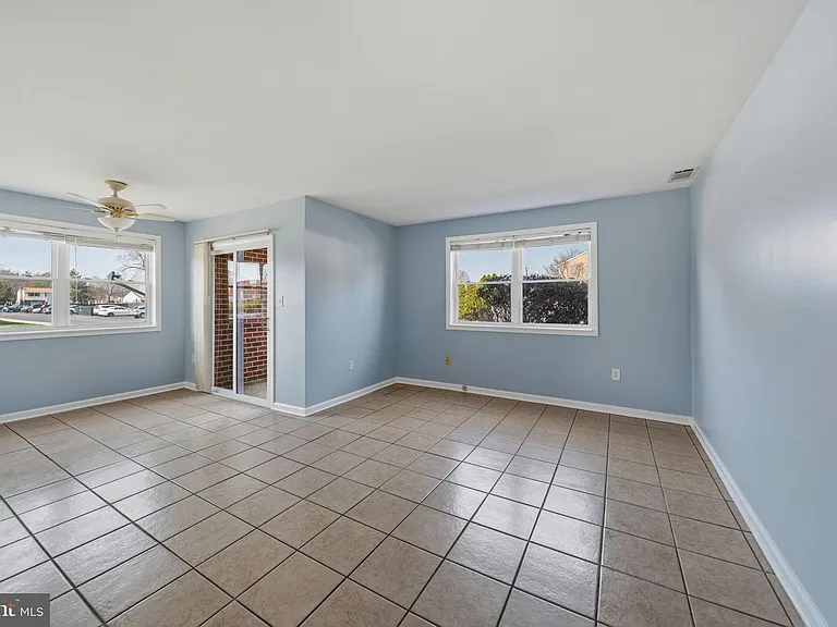 24 Florence Tollgate Pl #1 — Photo 7