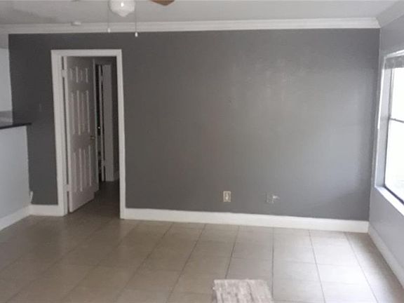 2nd image of 4728 Walden Cir #13