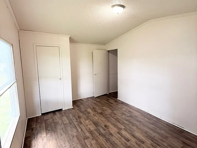 2081 Oakshire Rd #15 — Photo 8