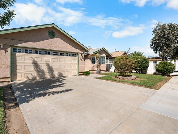 3rd image of 561 S Santa Clara Street