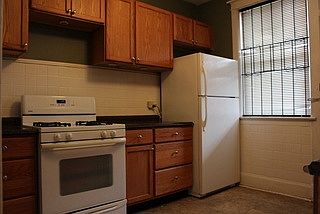 1st image of 5236 N Glenwood Ave #1