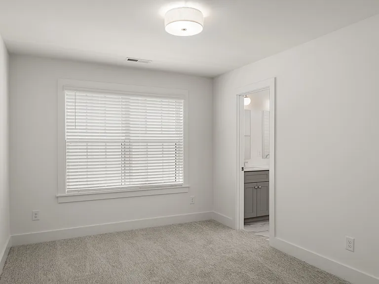 504 Edwin St #18 — Photo 11