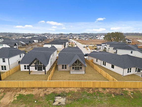 5th image of 10930 Skyway Ln