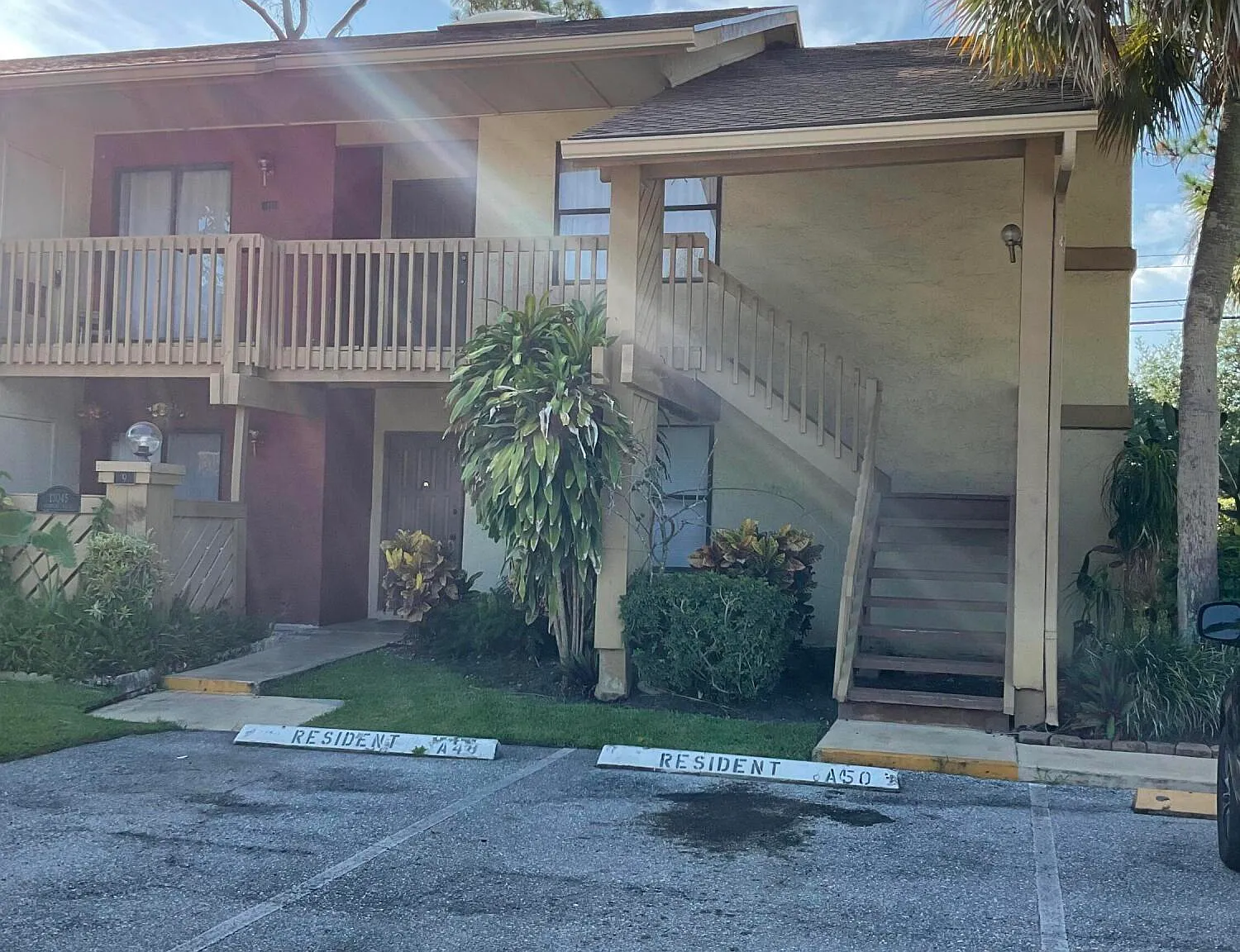 3 bed, 2.0 bath, 1300 sqft, $2,500 — Photo 2