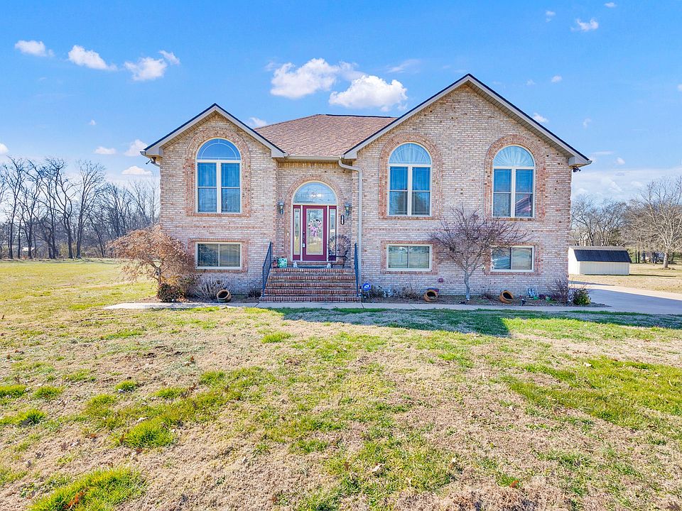 1st image of 1709 Oakway Cir
