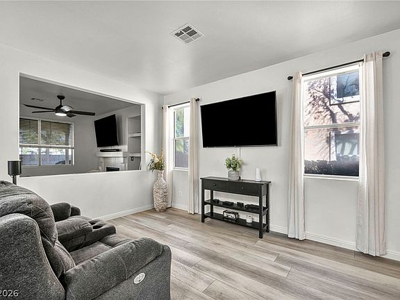 4th image of 2132 Polynesia Cir