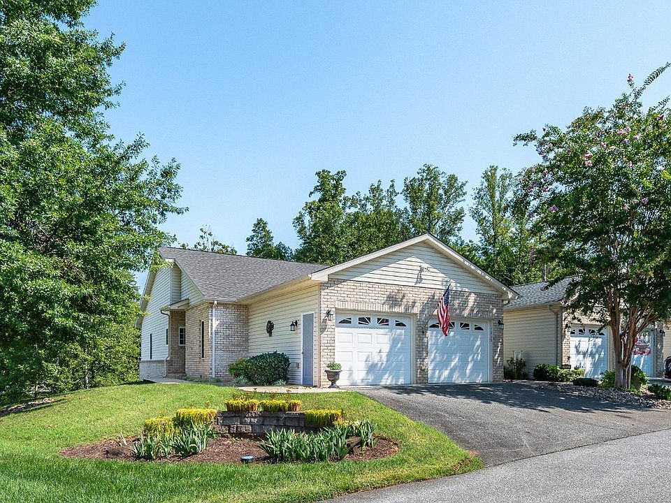 1st image of 1040 Walnut Crest Ct