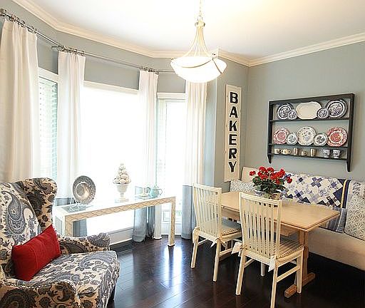 Eat-in area with banquet. 