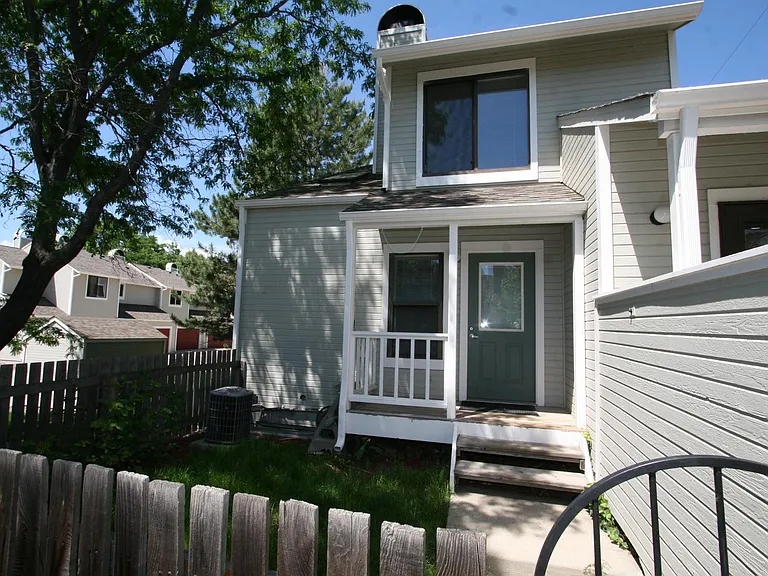 412 Owl Dr — Photo 1