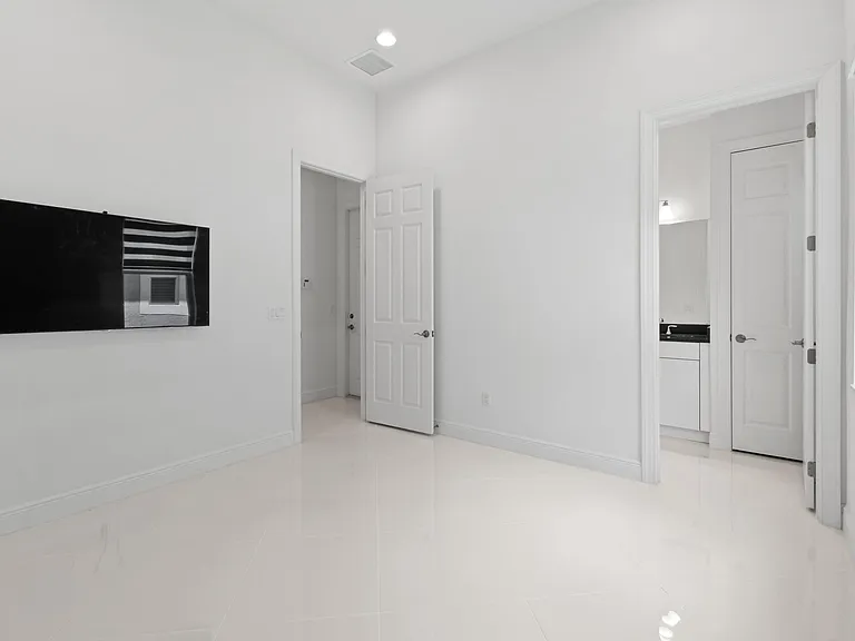 9019 SW Terzi Way — Photo 51