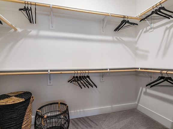 5th image of 6160 Warren Pkwy #818