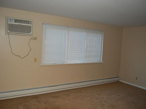 5th image of 528 Des Plaines Ave APT 2A