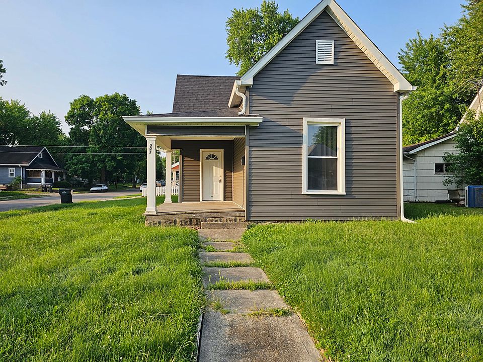 1st image of 903 W 4th St