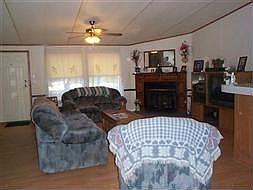 2nd image of 27 Leslie Cir