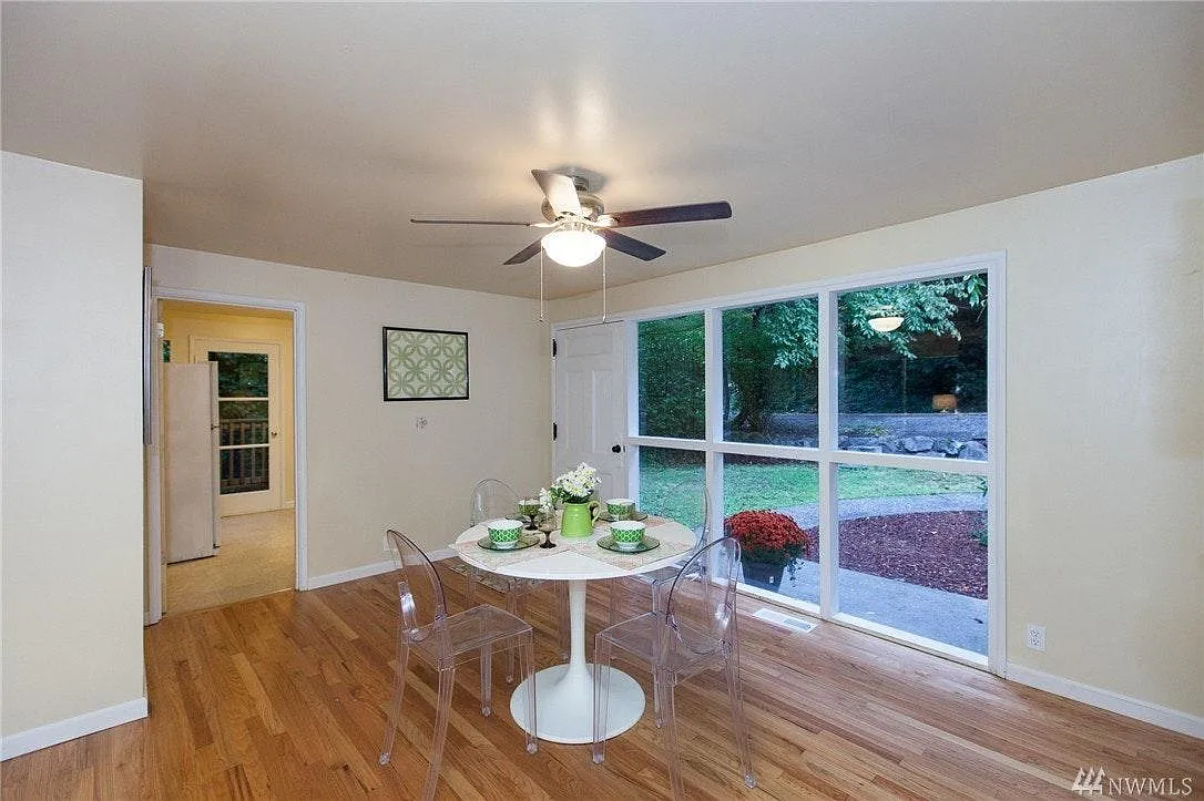 4 bed, 2080 sqft, $3,680 — Photo 2