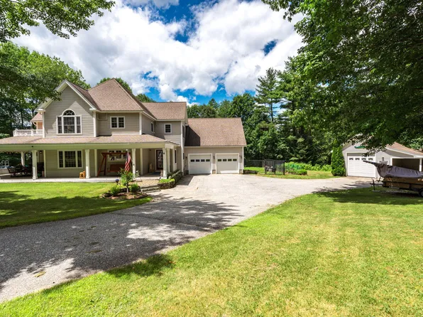 16 Boulder Drive, Gray, ME 04039