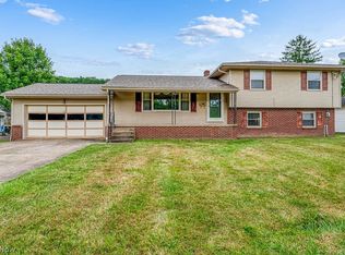 622 Cooper St, Lowellville, OH 44436