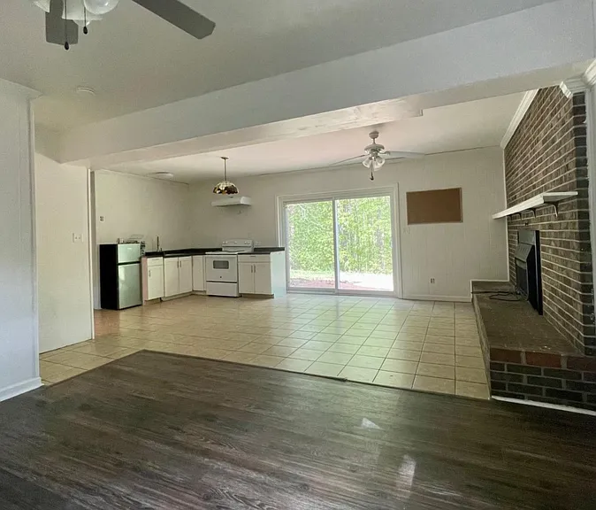 9505 Eastern View Trl — Photo 14