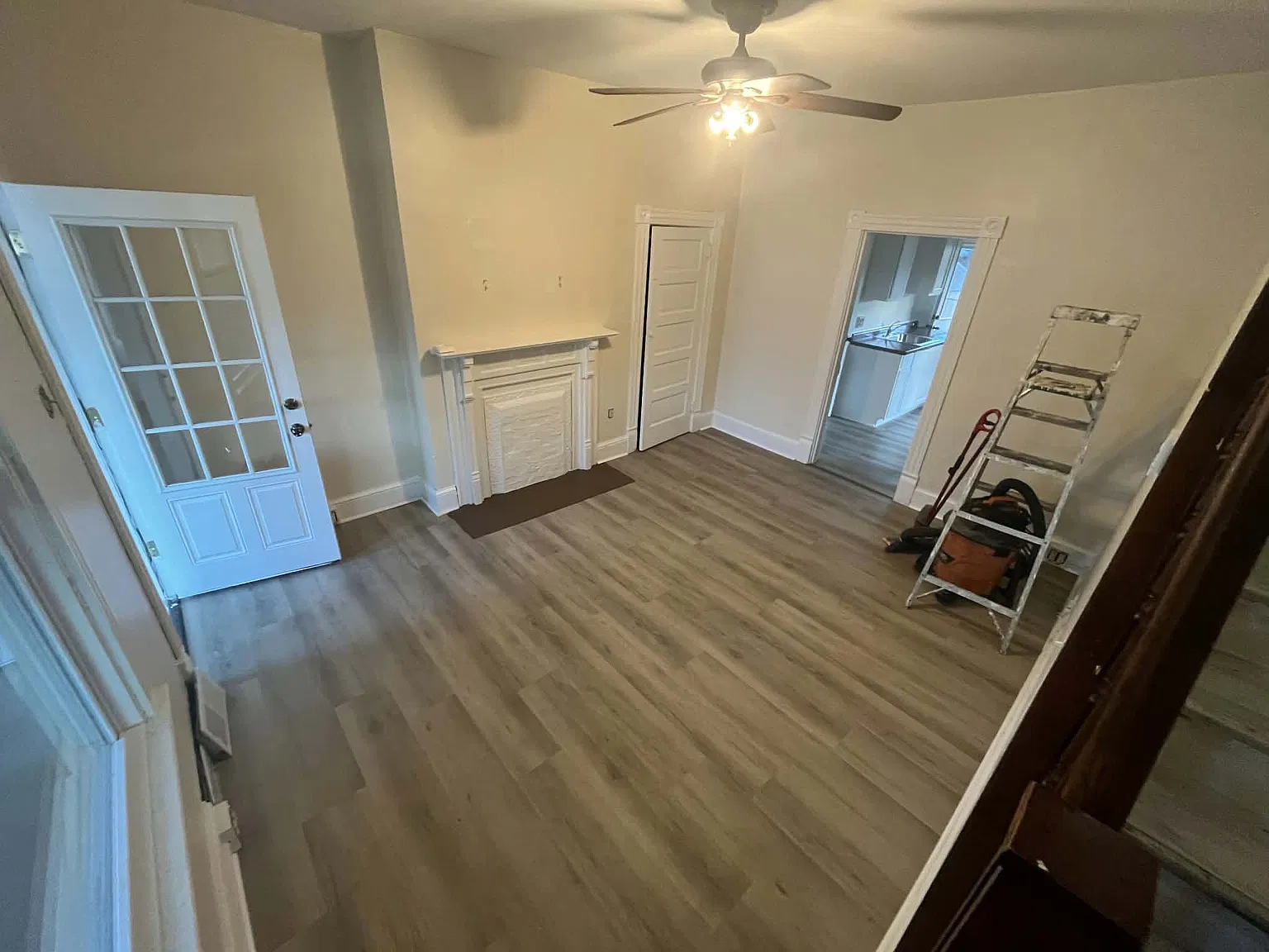 2 bed, 1.5 bath, 1050 sqft, $1,100 — Photo 2