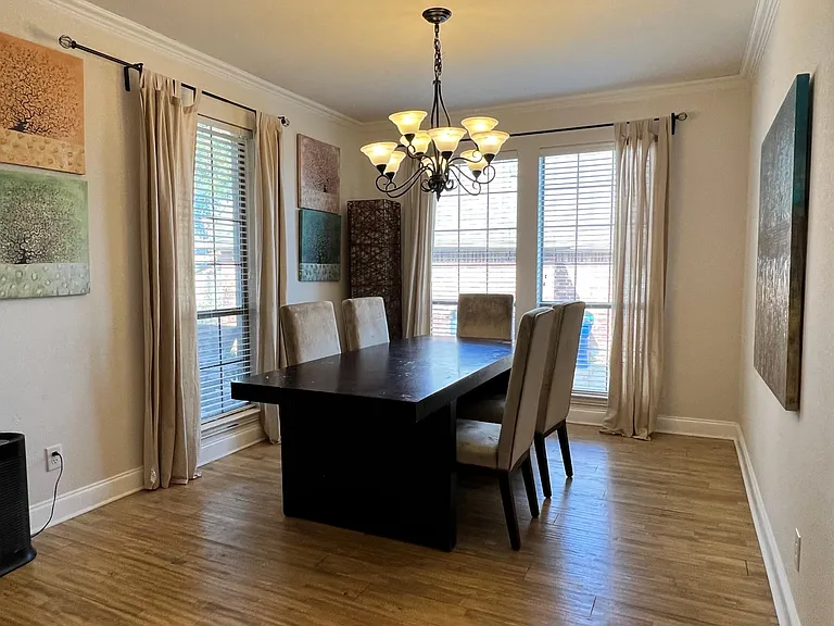 1912 Van Landingham Dr — Photo 11