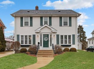 402 75th St, Kenosha, WI 53143