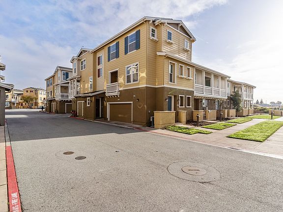 4th image of 636 Fan Tail Way Unit 902