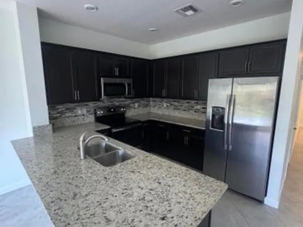 4648 Silver Saw Ln, Lake Worth, FL 33463