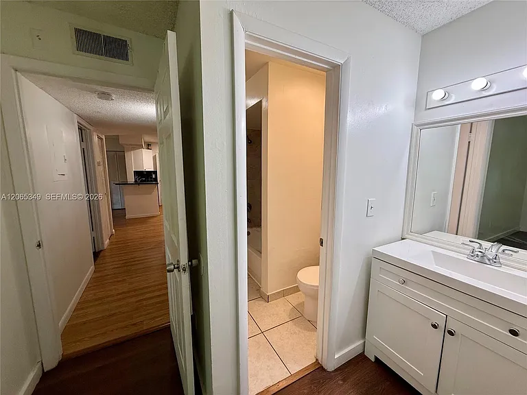 1237 SW 46th Ave #803 — Photo 20