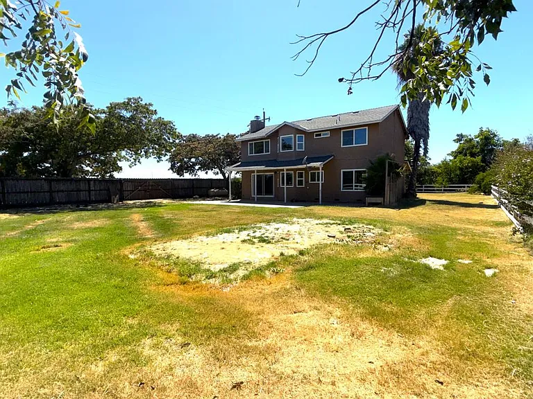 17800 Henry Rd — Photo 19