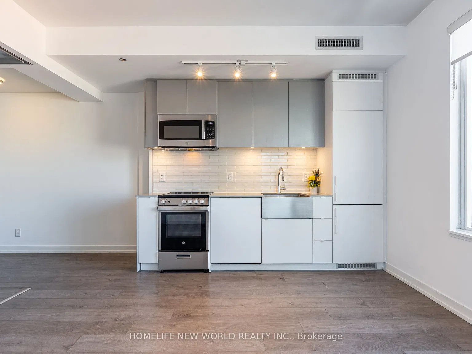 1 bed, $2,000 — Photo 2