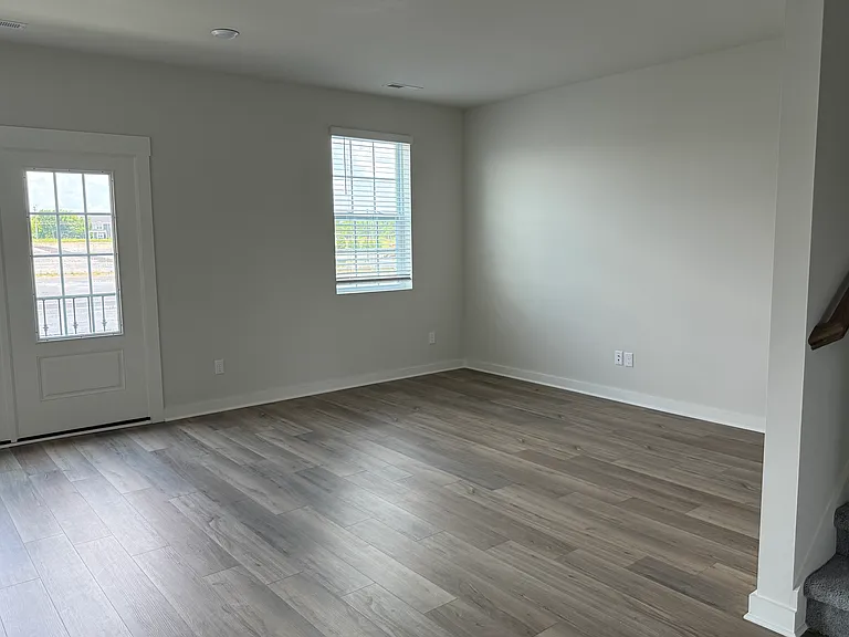 508 Hinton St — Photo 7