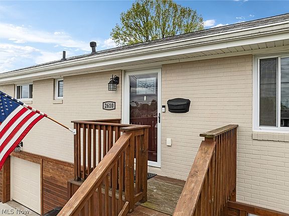 3rd image of 2610 Cherry Ave